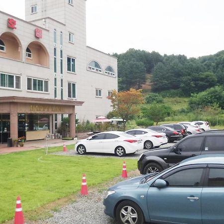Hongcheon Resortel Exteriör bild