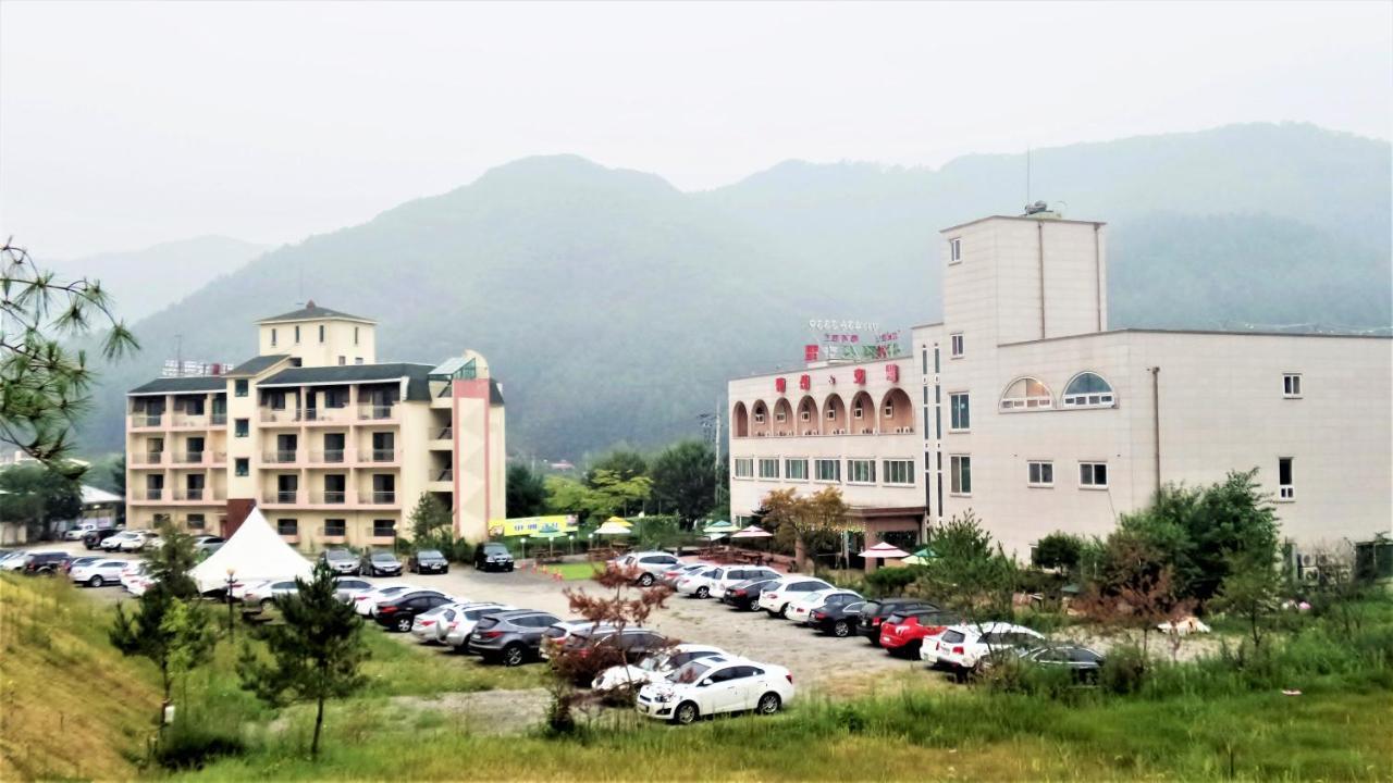 Hongcheon Resortel Exteriör bild