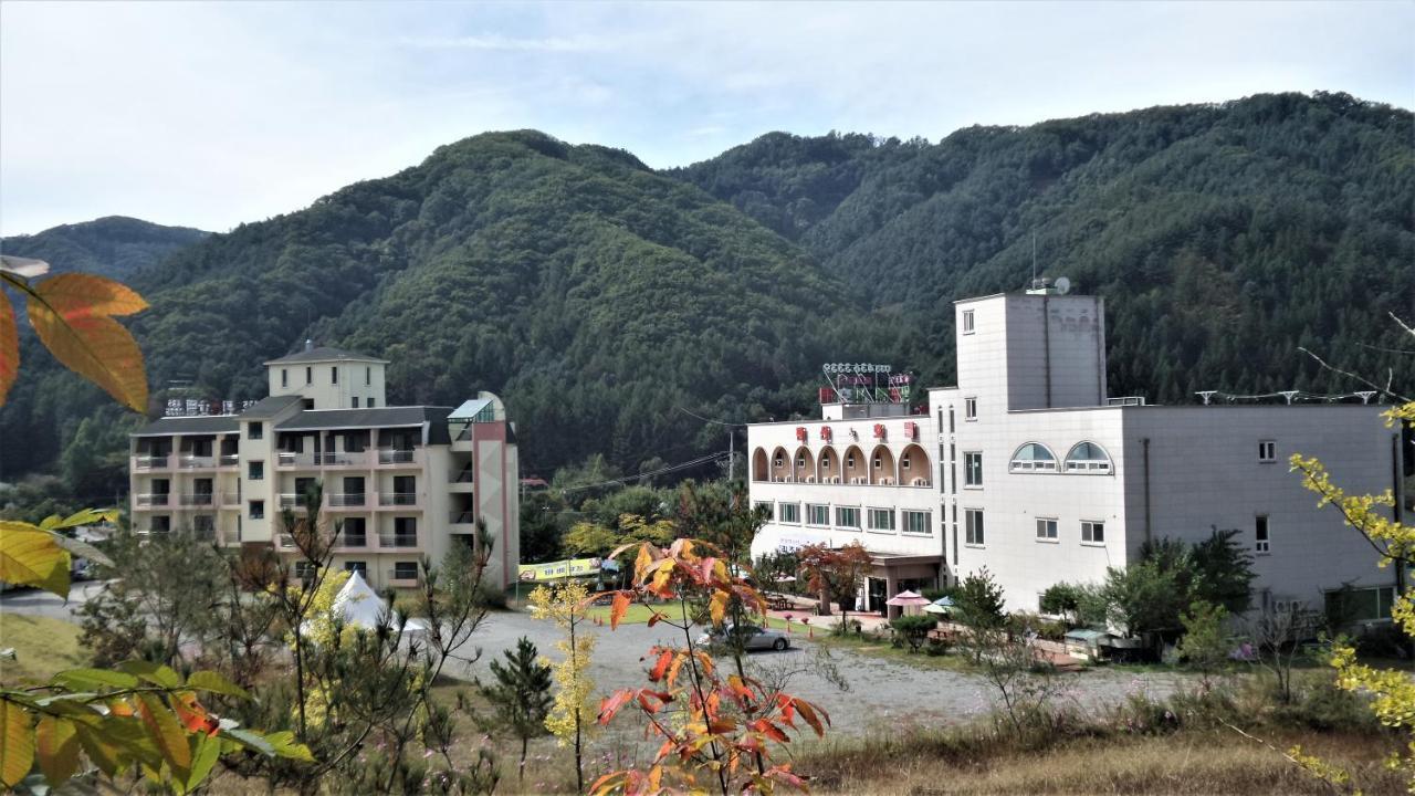 Hongcheon Resortel Exteriör bild