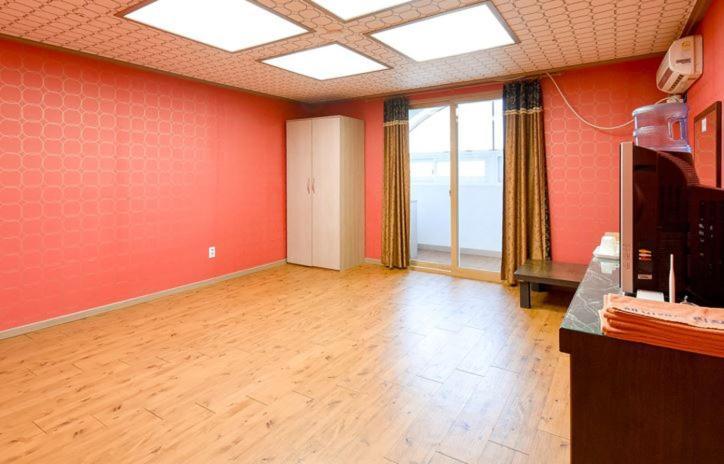 Hongcheon Resortel Exteriör bild