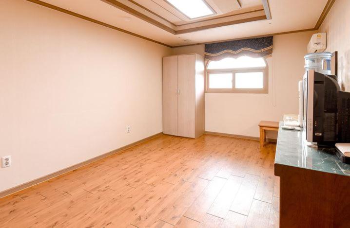 Hongcheon Resortel Exteriör bild