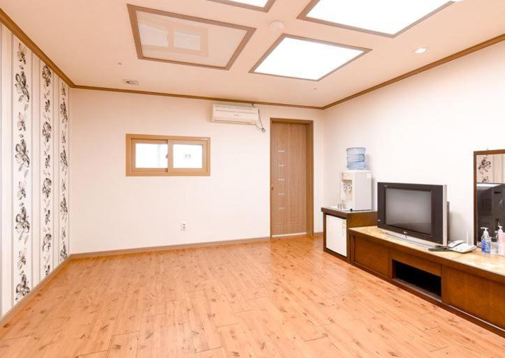 Hongcheon Resortel Exteriör bild