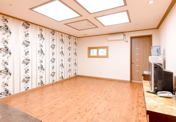 Hongcheon Resortel Exteriör bild